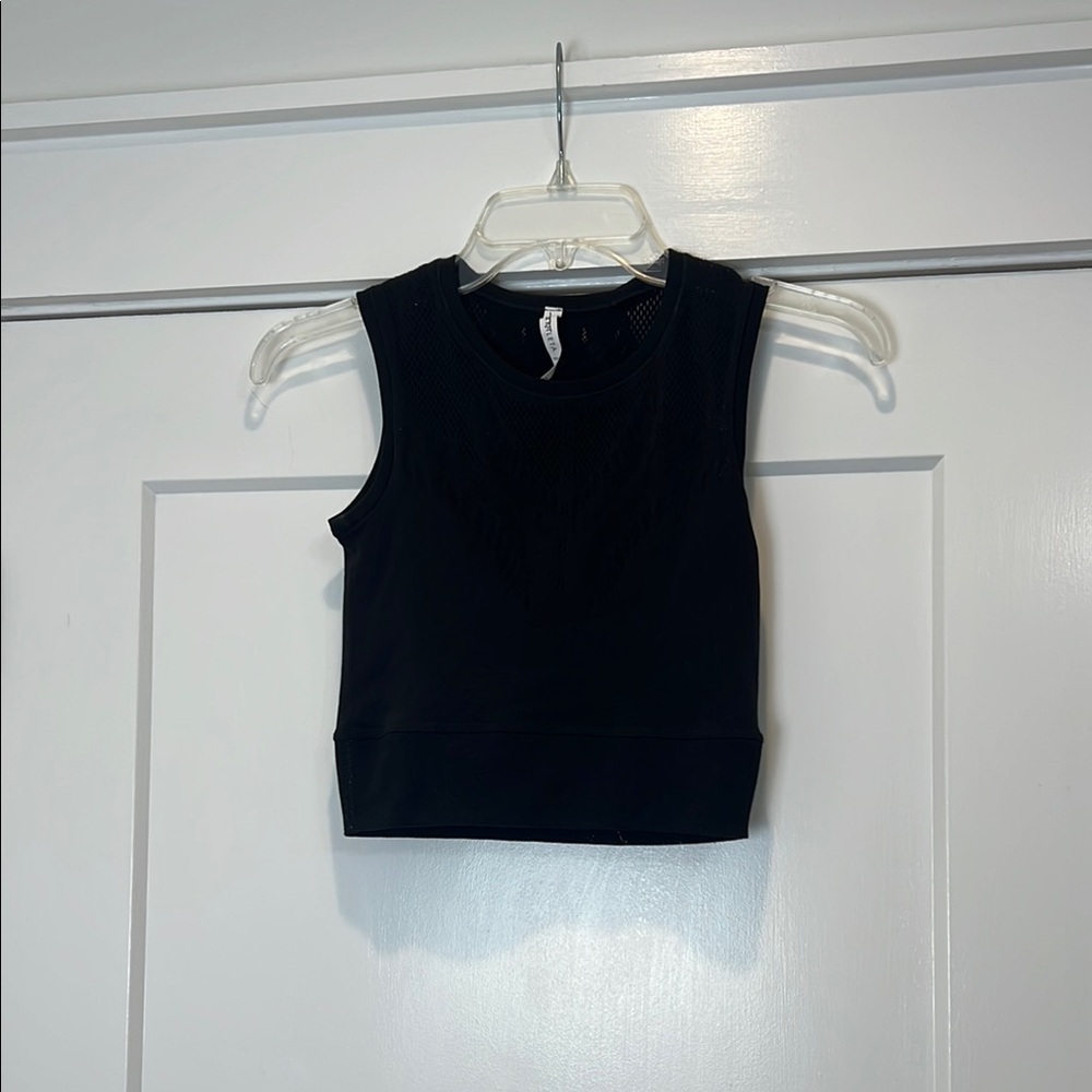 Athleta Black Crop Top with Sleek Design size xxs/xs.